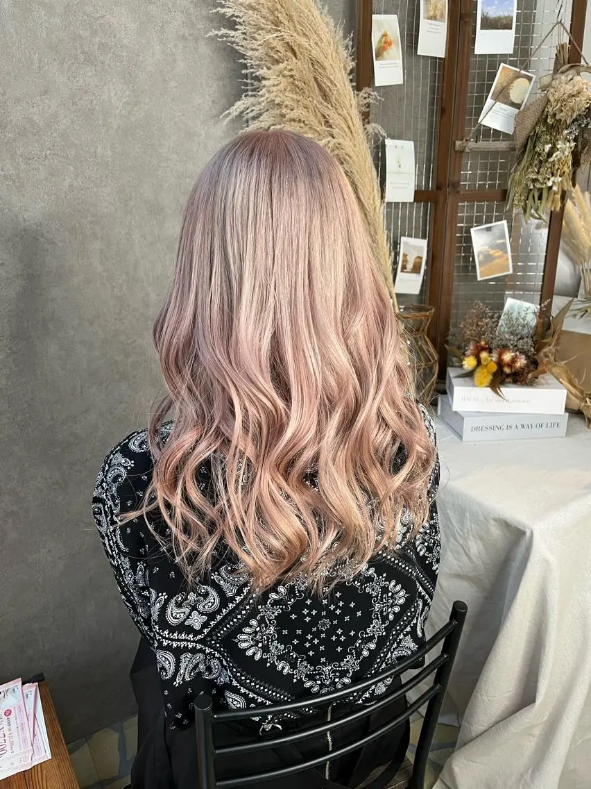 ロング ヘアカラー トリートメント エクステ・髪質改善・ ブリーチ・吉田大介のヘアスタイル