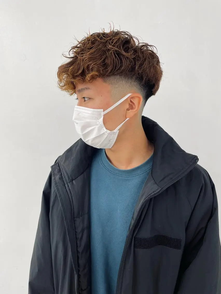 パーマ メンズ フェードカット スキンフェード スペインカール カット パーマ スパイキーパーマ 柏NO1 藤本葉のヘアスタイル
