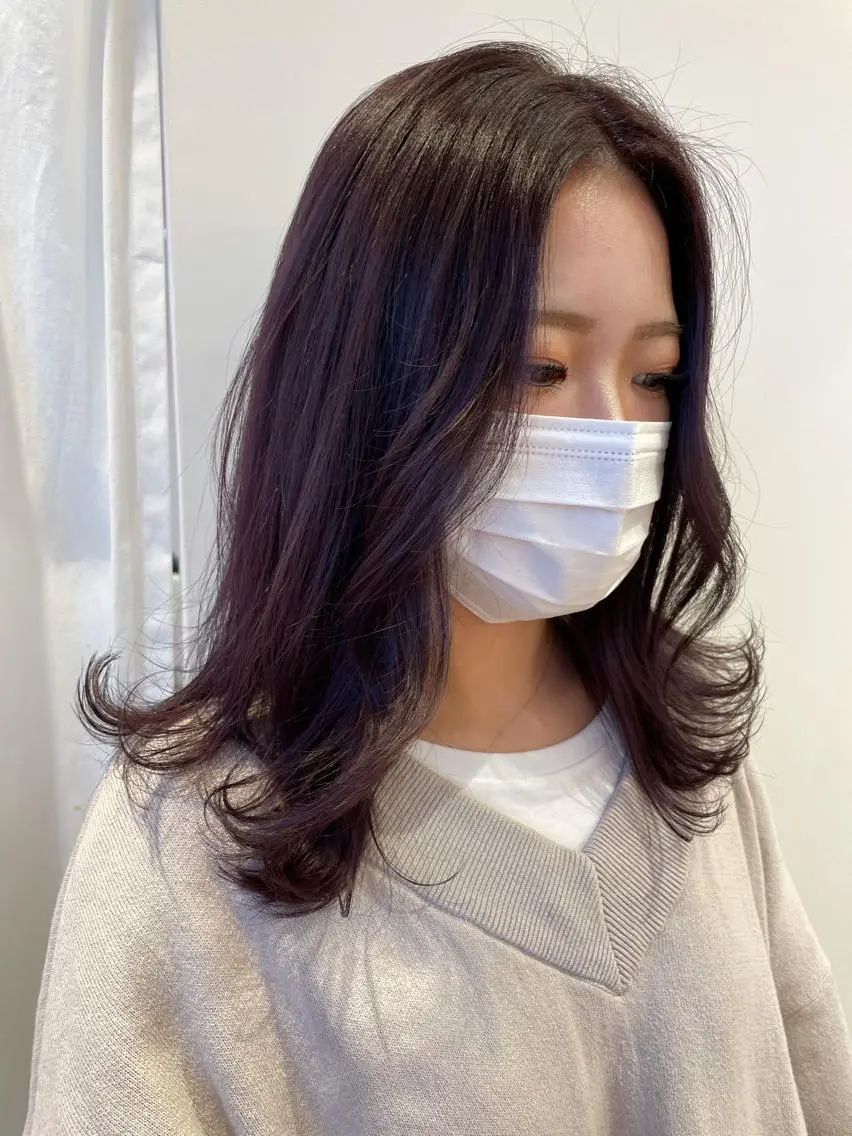 ミディアム カラー カシス ラベンダーカラー 比嘉 千咲のヘアスタイル