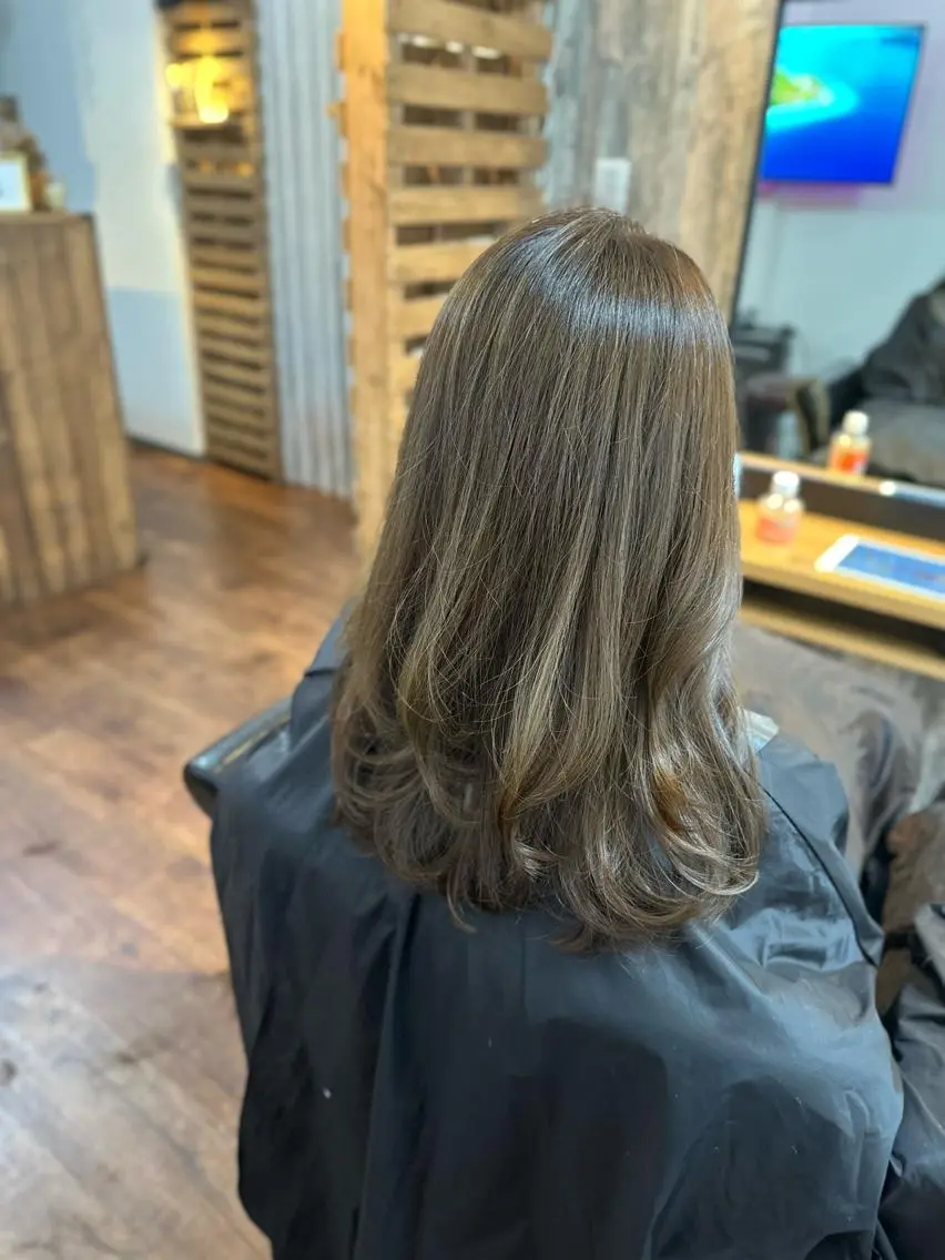 セミロング カット ヘアカラー Luzir⭐︎ GEN⭐︎のヘアスタイル