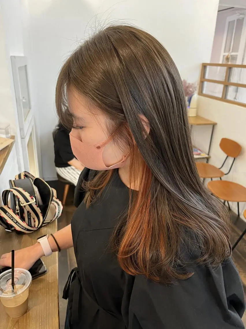 ロング カラー ブラウンカラー 透明感カラー オレンジ 伊藤ゆかり/髪質改善 /透明感カラーのヘアスタイル
