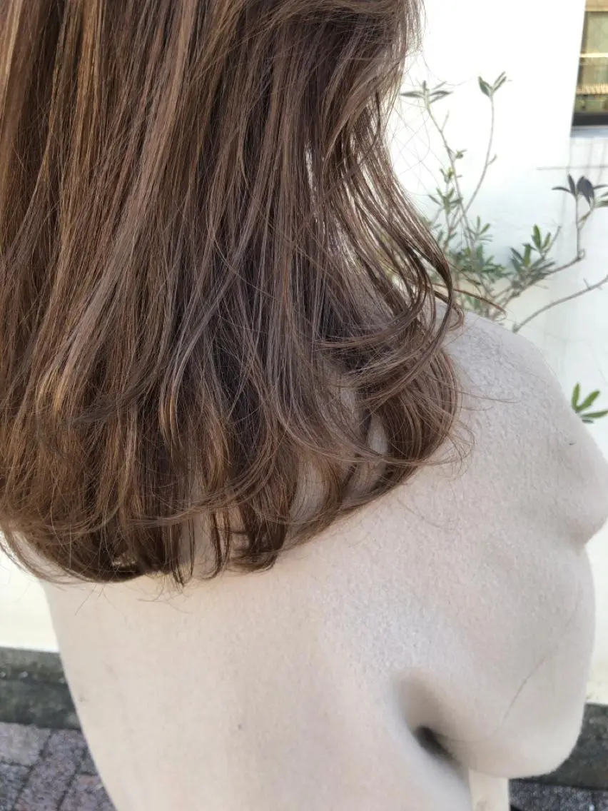セミロング カラー パーマ ヘアアレンジ ベージュカラー オリーブベージュ カット ヘアカラー トリートメント ヘッドスパ 【ツヤ髪美容師】 ツダケイスケのヘアスタイル
