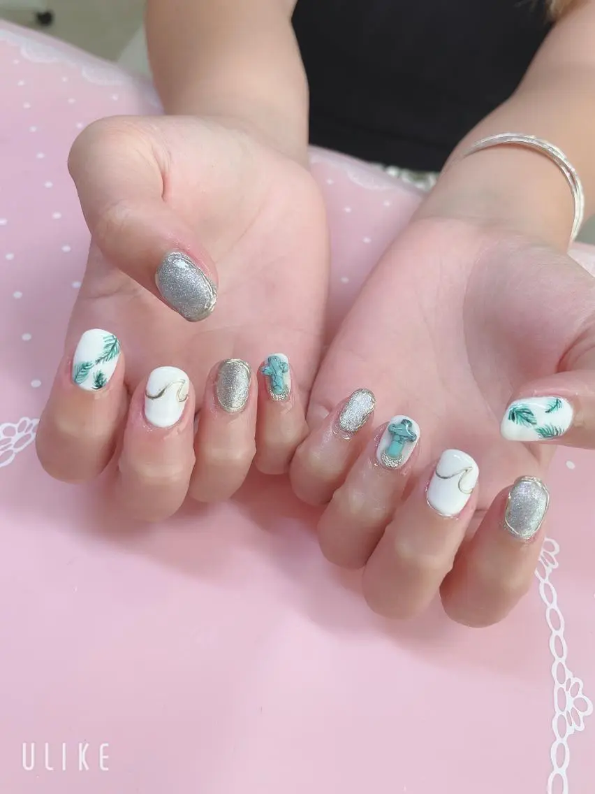 ショート ネイル マグネットネイル ミラーネイル 《LB》ラブリエ Nail&eyeのマツエク・マツパデザイン