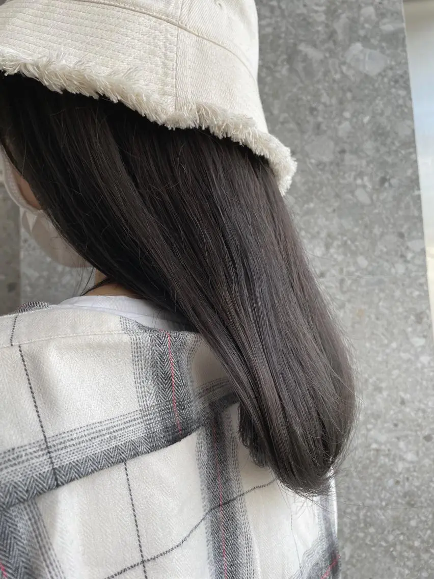 セミロング カラー ヘアカラー トリートメント 山下 千明のヘアスタイル