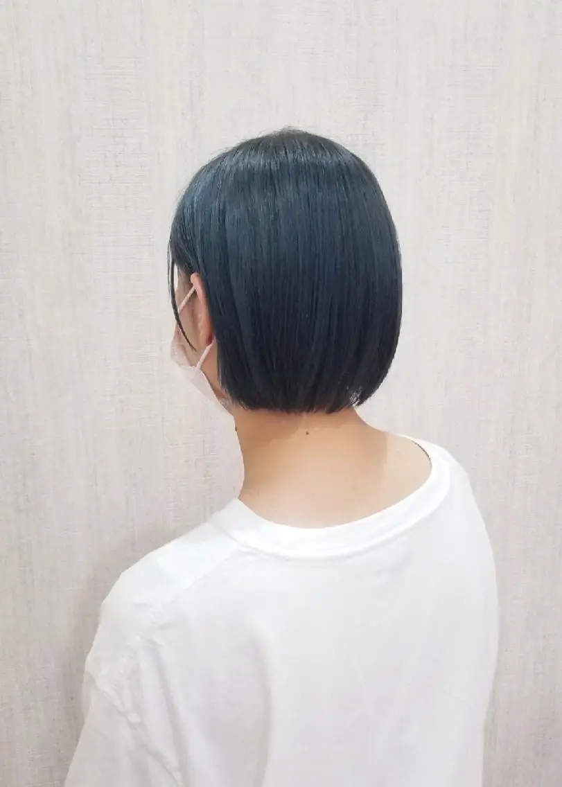 ショート カラー ブルーカラー ボブ カット ヘアカラー レイヤー×艶髪特化 代表　西村功平のヘアスタイル