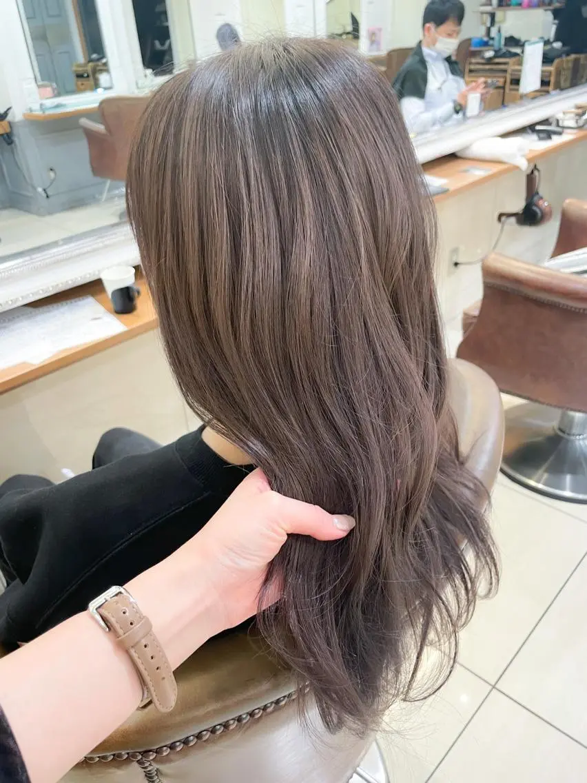 セミロング カラー ダブルカラー グレージュ ヘアカラー ✨カラー支持No.1 🧸ワキ カナコ🧸のヘアスタイル