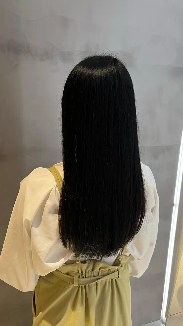 ロング カラー ヘアカラー 伊佐治 夕芽のヘアスタイル