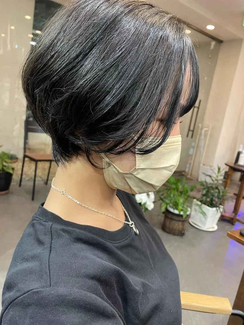 ショート カラー カット ヘアカラー トリートメント 月200名以上担当 六甲徒歩30秒のヘアスタイル