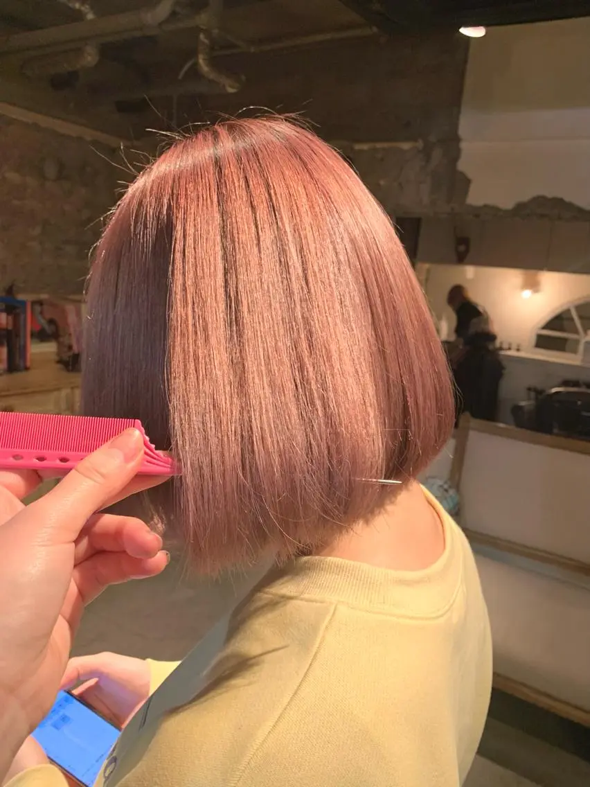 ミディアム カラー ベージュカラー ブリーチ ピンクカラー ピンクベージュ 似合わせカラー🫶 小川千波のヘアスタイル