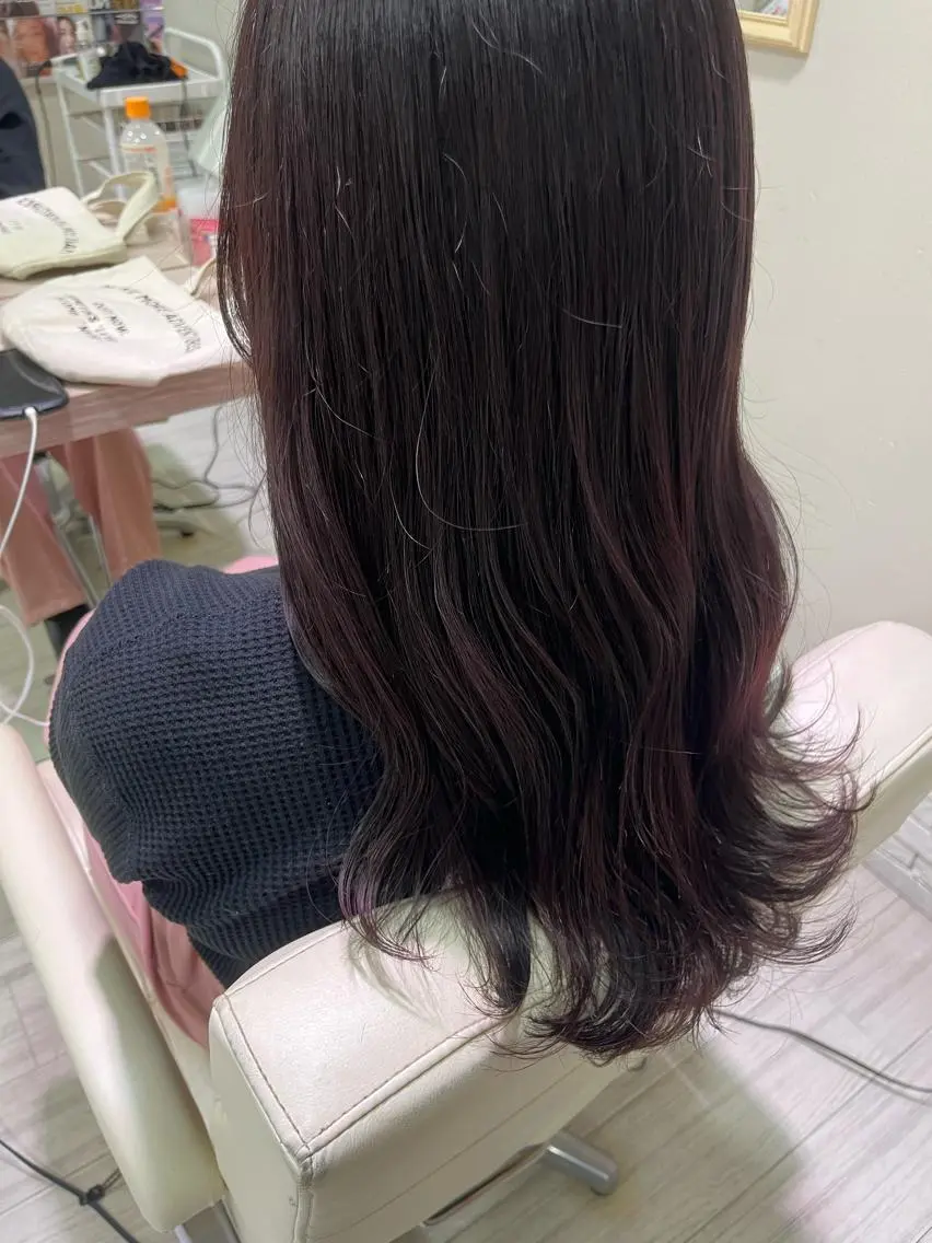ロング カラー ブラウンカラー バイオレットカラー バイオレットブラウン カット ヘアカラー トリートメント 坂口 愛のヘアスタイル