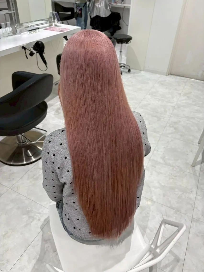 カラー 夏のハイトーン🌟 韓国風ブリーチカラーのヘアスタイル