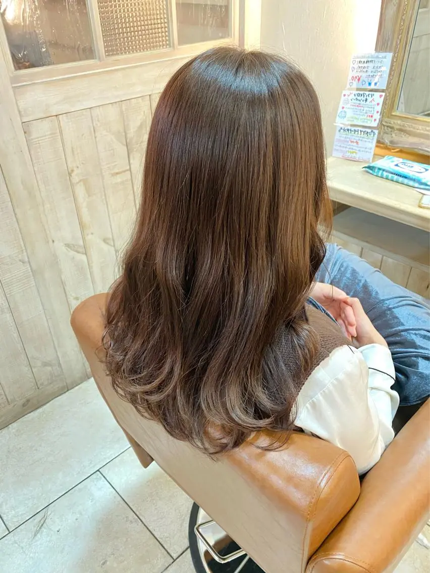 セミロング カラー ベージュカラー ブラウンカラー ブラウンベージュ グラデーションカラー 森 早希絵のヘアスタイル