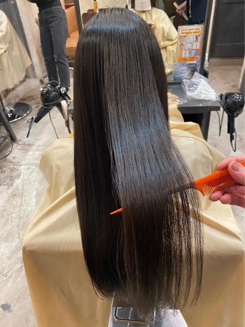 ロング イヤリングカラー Ai 浅草橋店のヘアスタイル