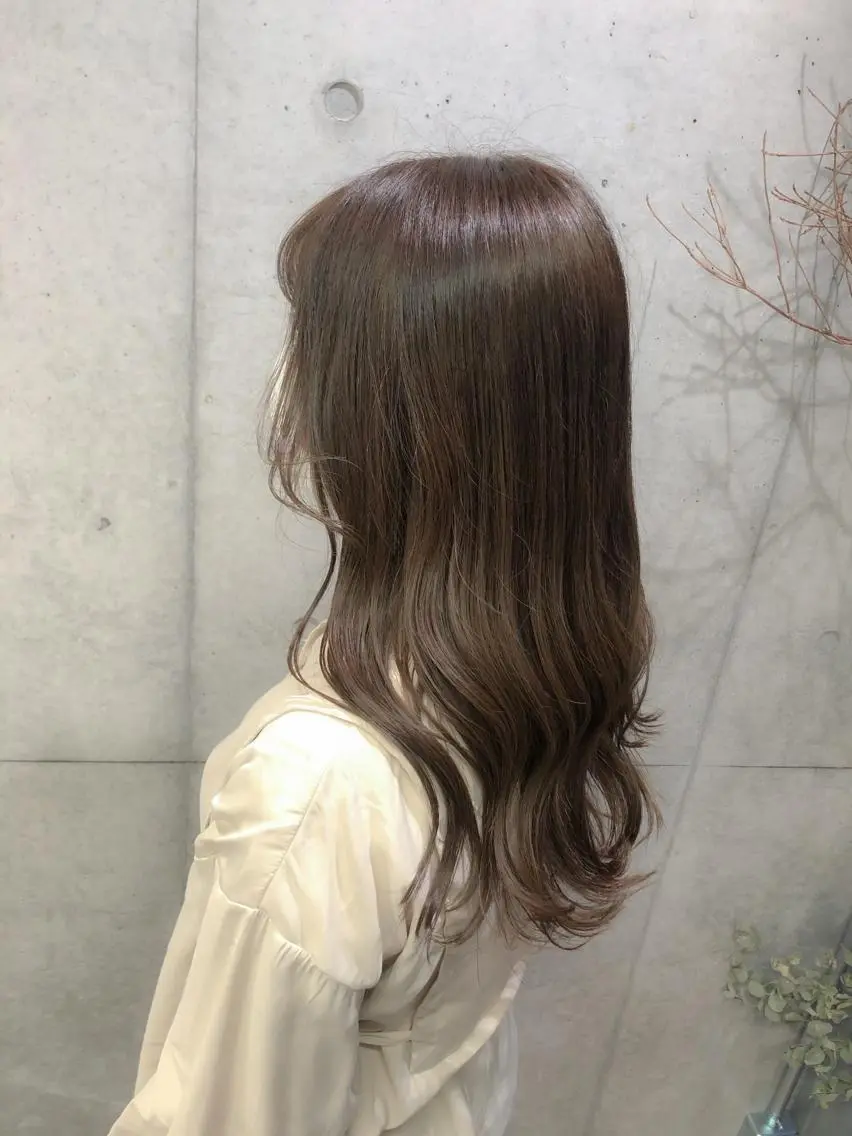 ロング カラー イルミナカラー rii-🩰 トレンドメイクのヘアスタイル