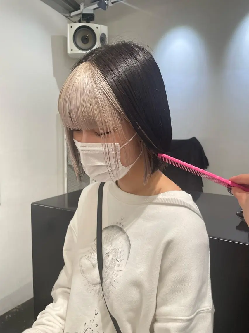 ミディアム カラー パーマ ヘアアレンジ メンズ キッズ ネイル マツエク・マツパ アイブロウ メンズブリーチ ブリーチ ホワイト カット ヘアカラー トリートメント 艶ハイトーン/ヘア アレンジAYAKAのヘアスタイル