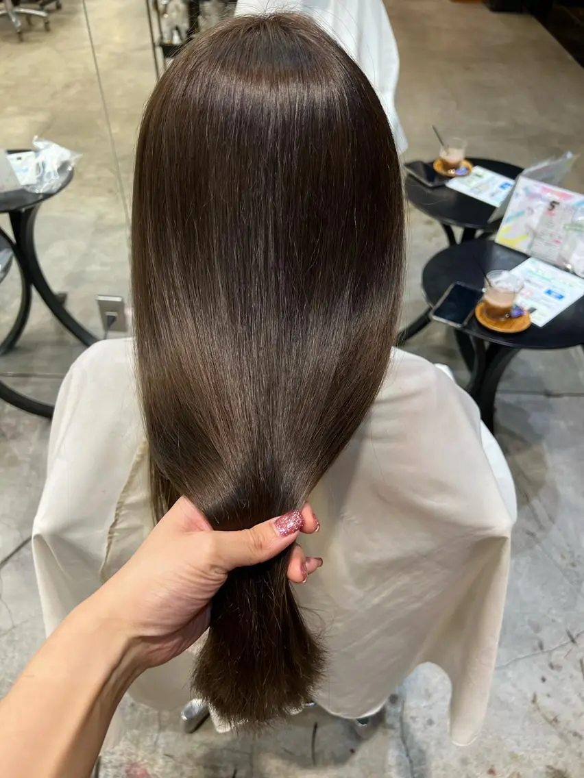 ロング 圧倒的デザイン力 店長🎨RENAのヘアスタイル
