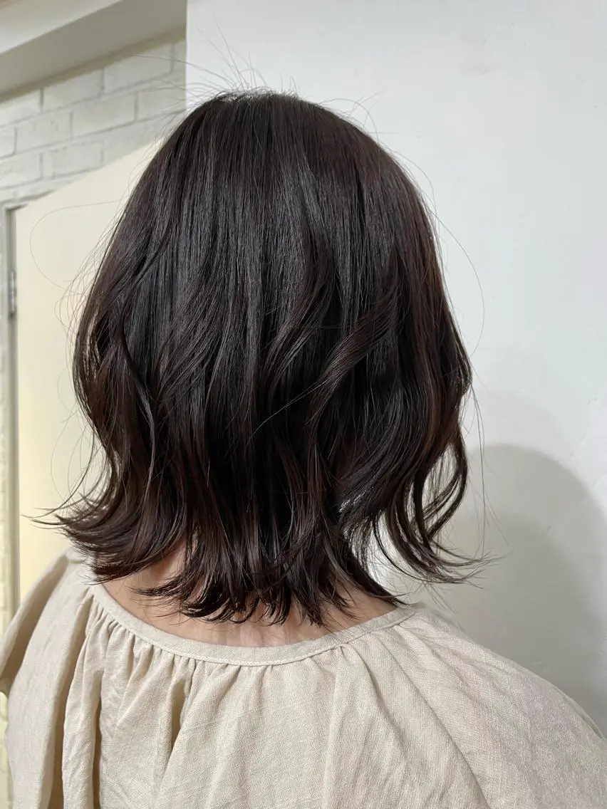 ミディアム ボブ 外ハネヘア ✨透明感カラー🌱 上村 舜のヘアスタイル