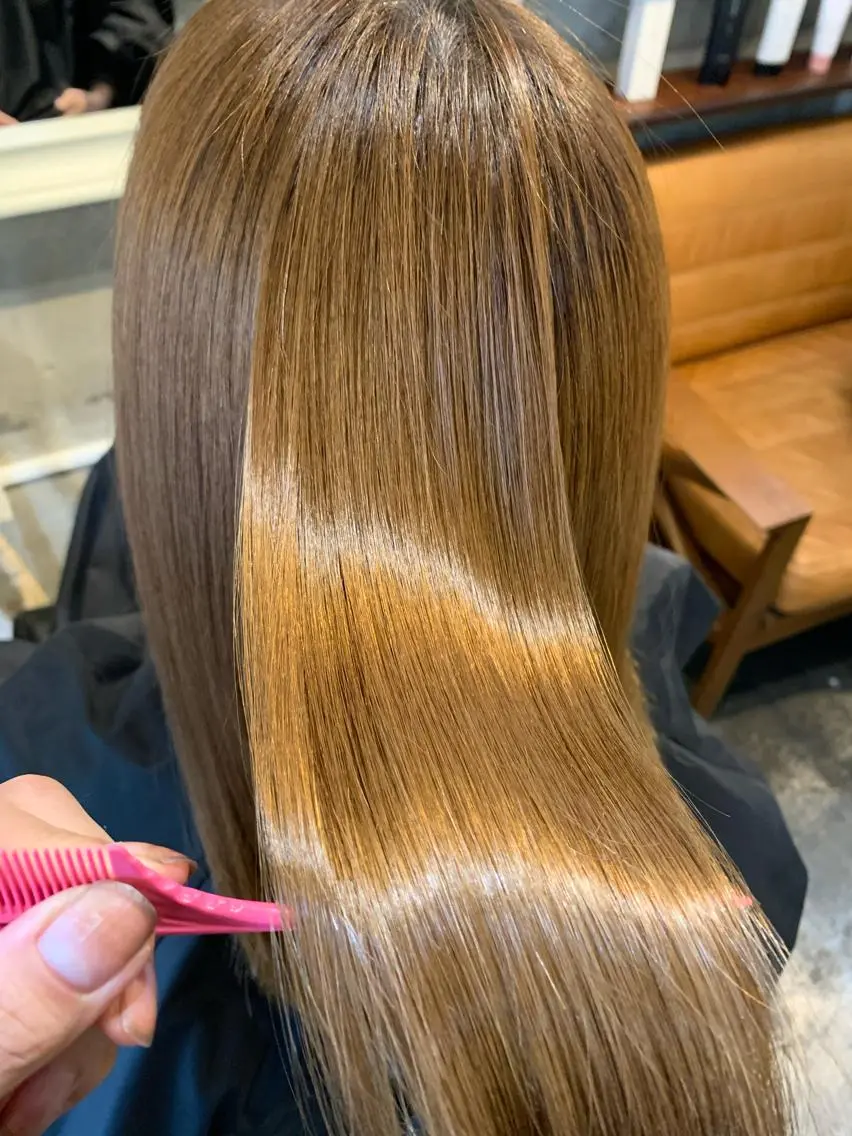 ロング トリートメント 酸熱トリートメント ミルクティーベージュ ブリーチ 店長 清水のヘアスタイル