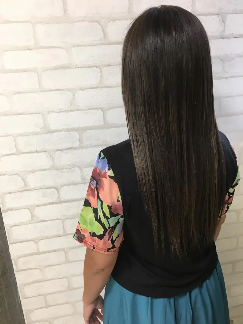 ロング カラー グレージュ 髪質改善×レイヤー 高嶋のヘアスタイル