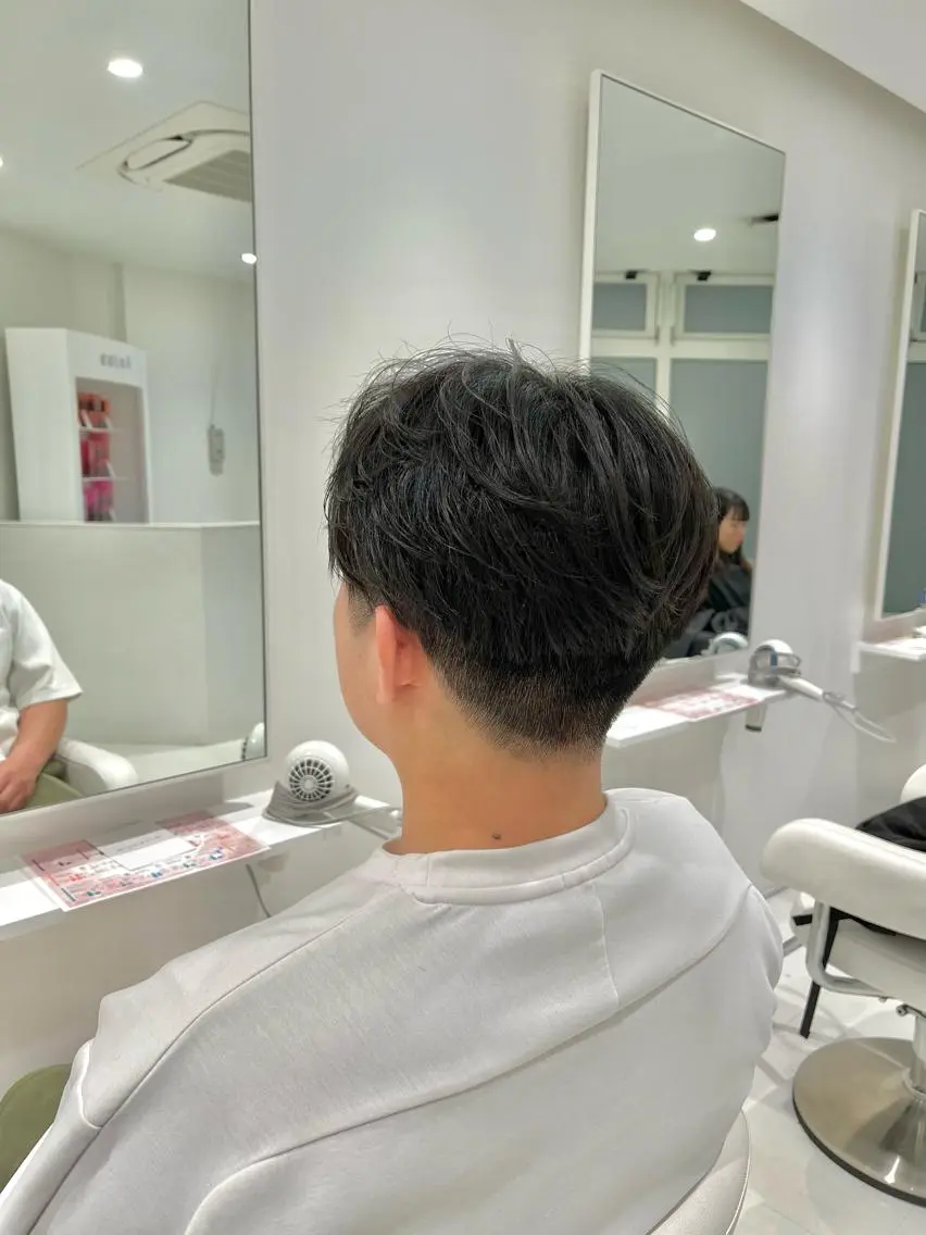 メンズ ✨フェザーパーマ✨ スパイキー✨星野拓磨のヘアスタイル