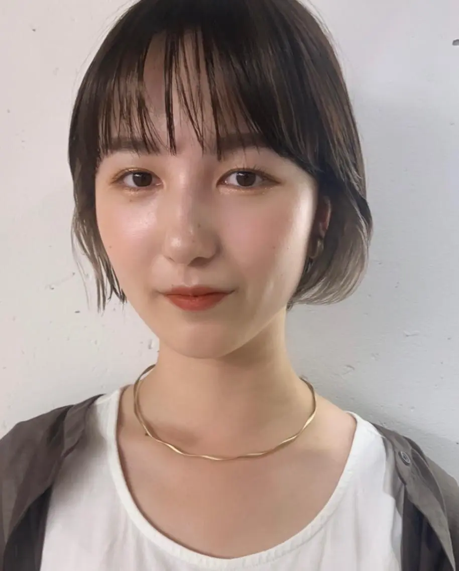 ショート カラー イヤリングカラー 山岸 未玖のヘアスタイル