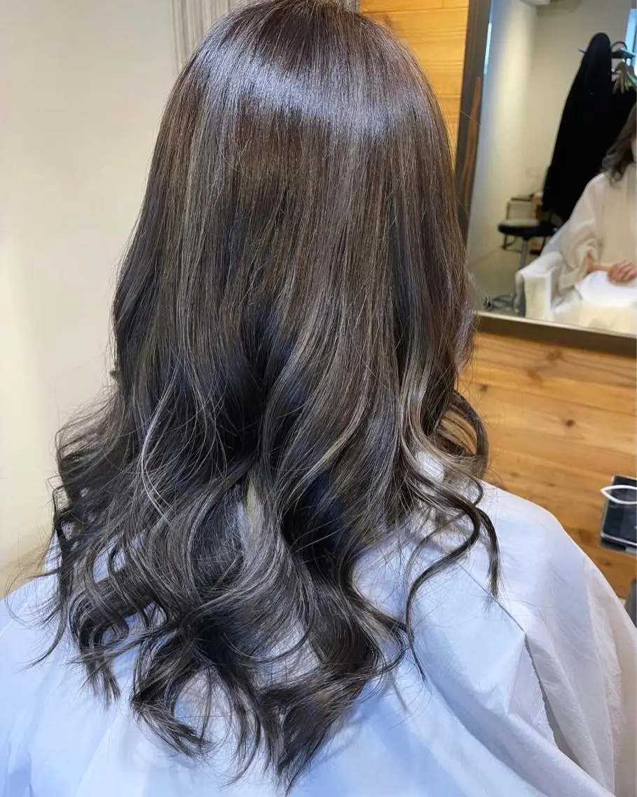 ロング カラー ヘアアレンジ グレージュ ハイライトカラー ハイライト カット ヘアカラー トリートメント 🌈NESTA minami🌈のヘアスタイル