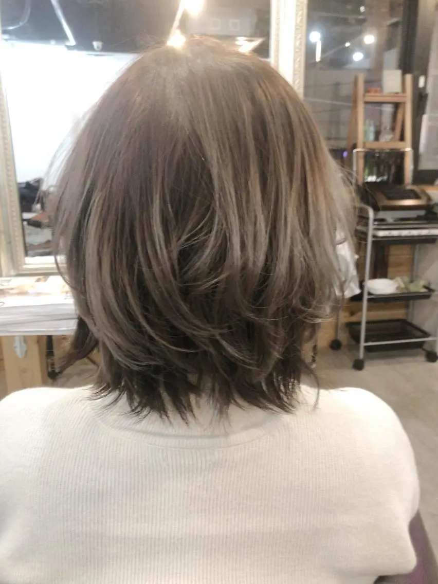 ショート 艶髪/ハイトーン Sherryのヘアスタイル