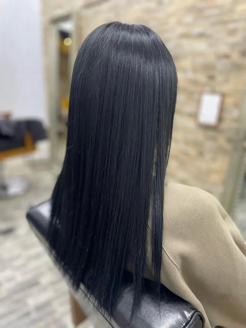ロング カラー 黒髪 ブルーカラー ブルーブラック 姫路アンメリーアン ダンのヘアスタイル