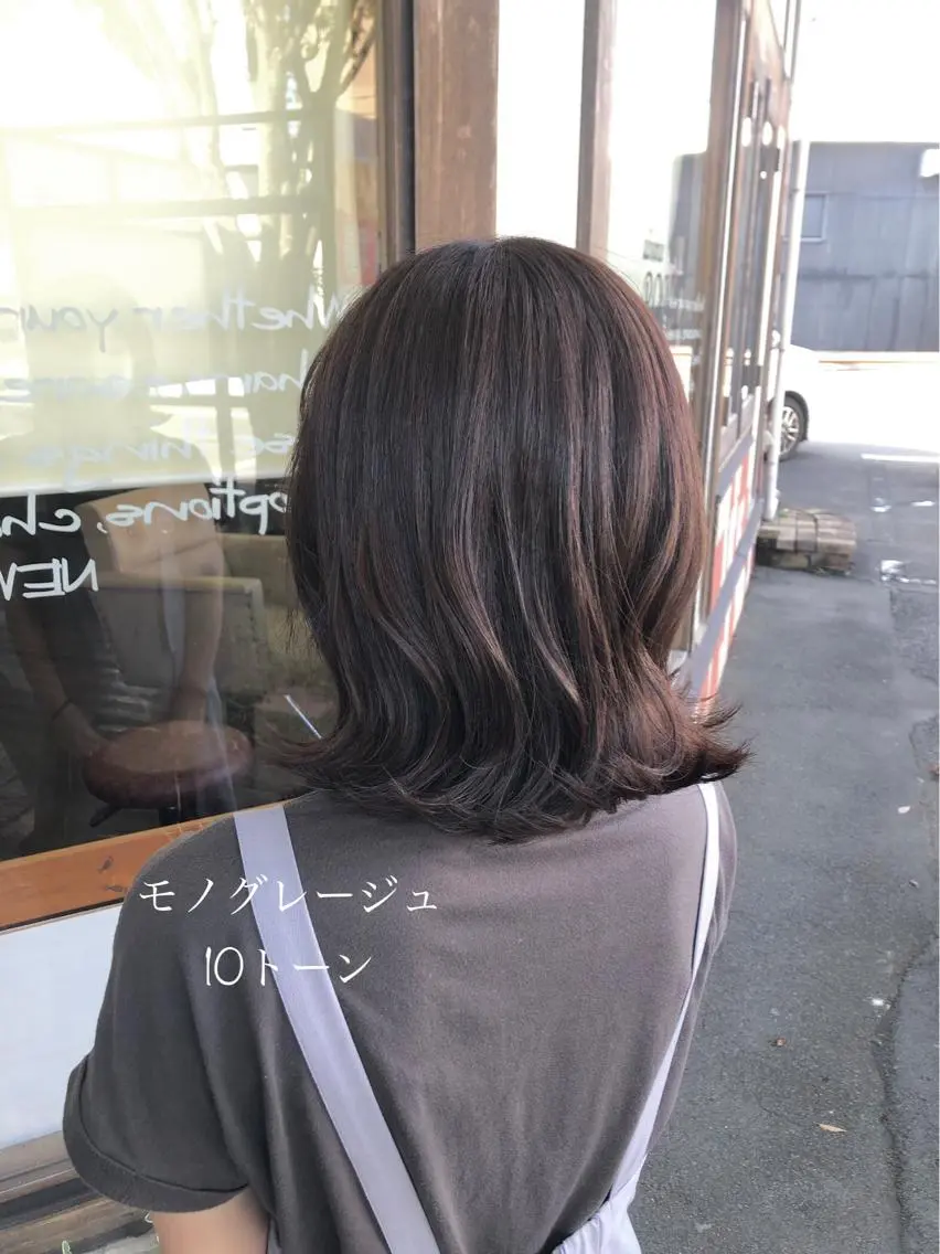 ミディアム カラー グレージュ ヘアカラー 堀口 彩佳のヘアスタイル