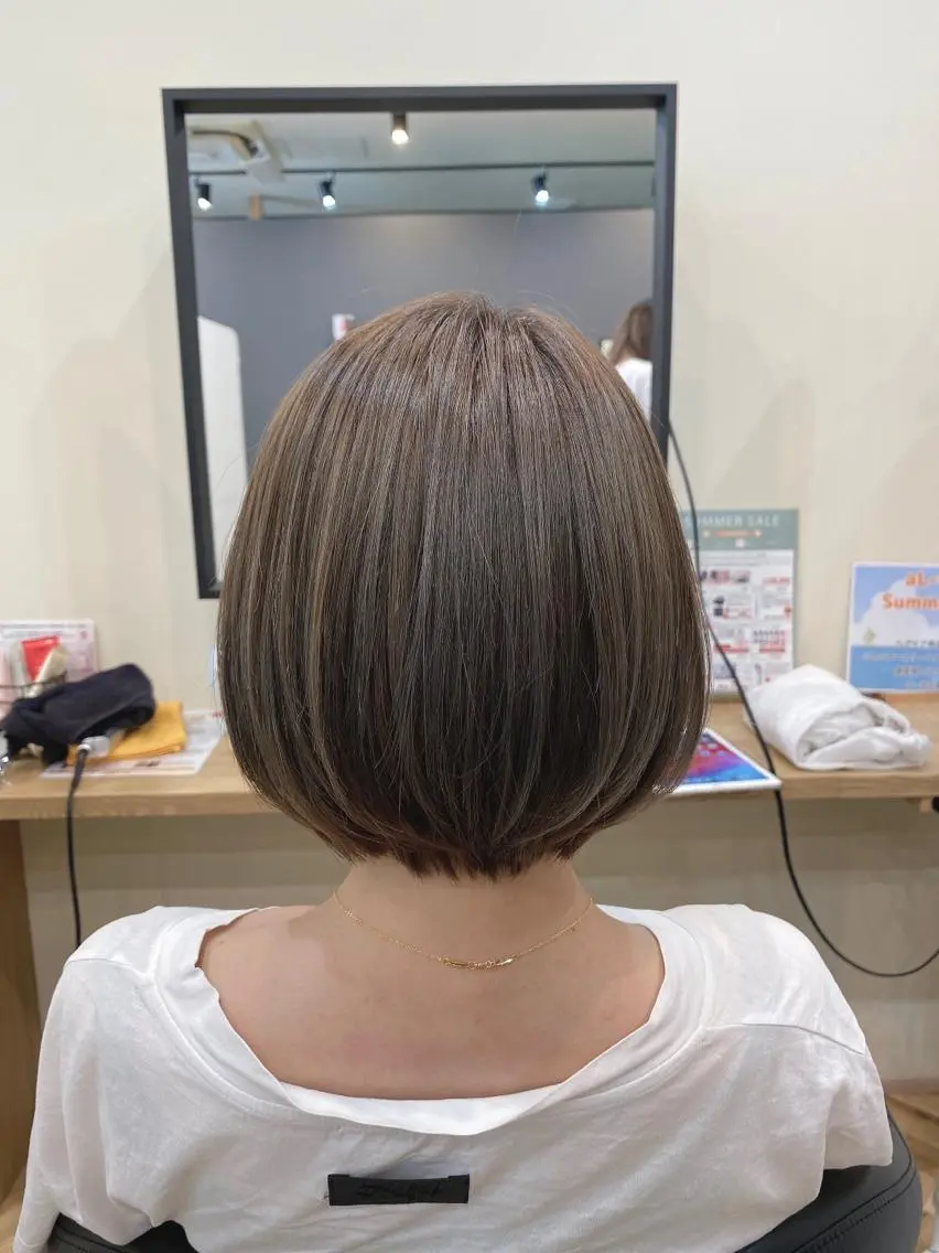 ショート カラー ヘアカラー トリートメント アルター市川 いづみのヘアスタイル