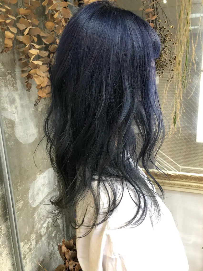 ロング カラー ブリーチ ブルーカラー ブルージュ ケアブリーチ Pia ツボイ ケイタのヘアスタイル