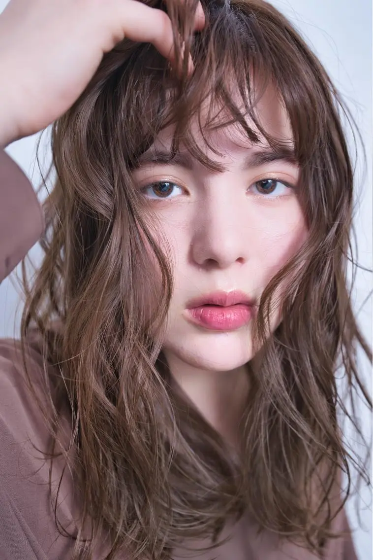 ミディアム 大久保寿高✨ なりたい色を叶える✨のヘアスタイル
