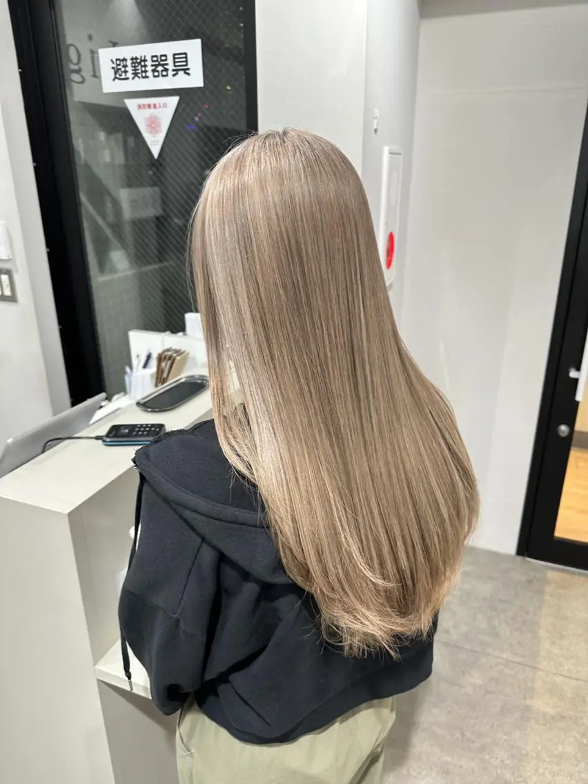 カラー ロング ✨【公式】 juhl.横浜✨のヘアスタイル