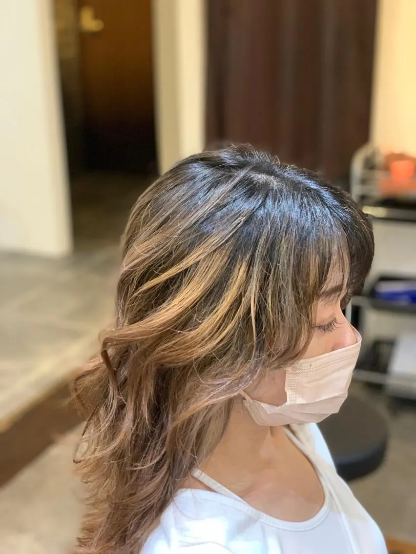 ミディアム カラー バレイヤージュ レイヤーカット ヘアカラー メンズパーマ 髪質改善☆有馬のヘアスタイル