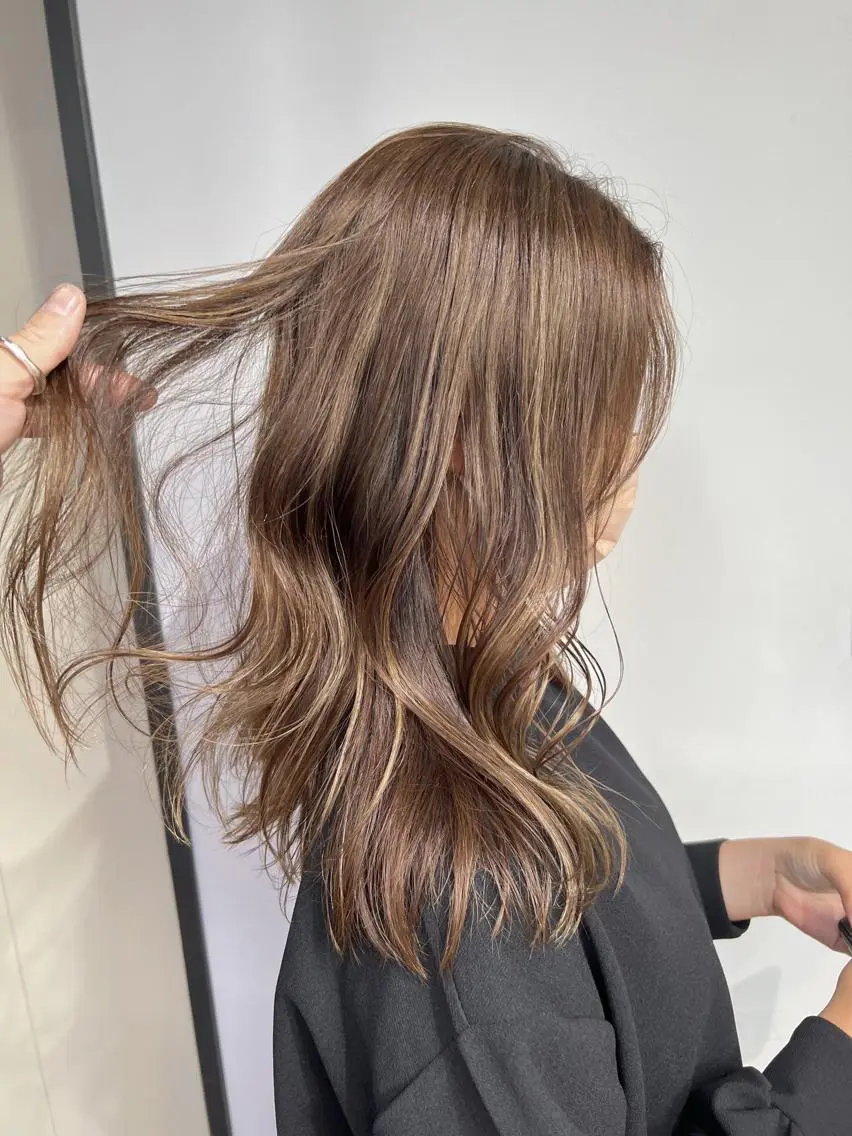 セミロング 三輪 恭平のヘアスタイル