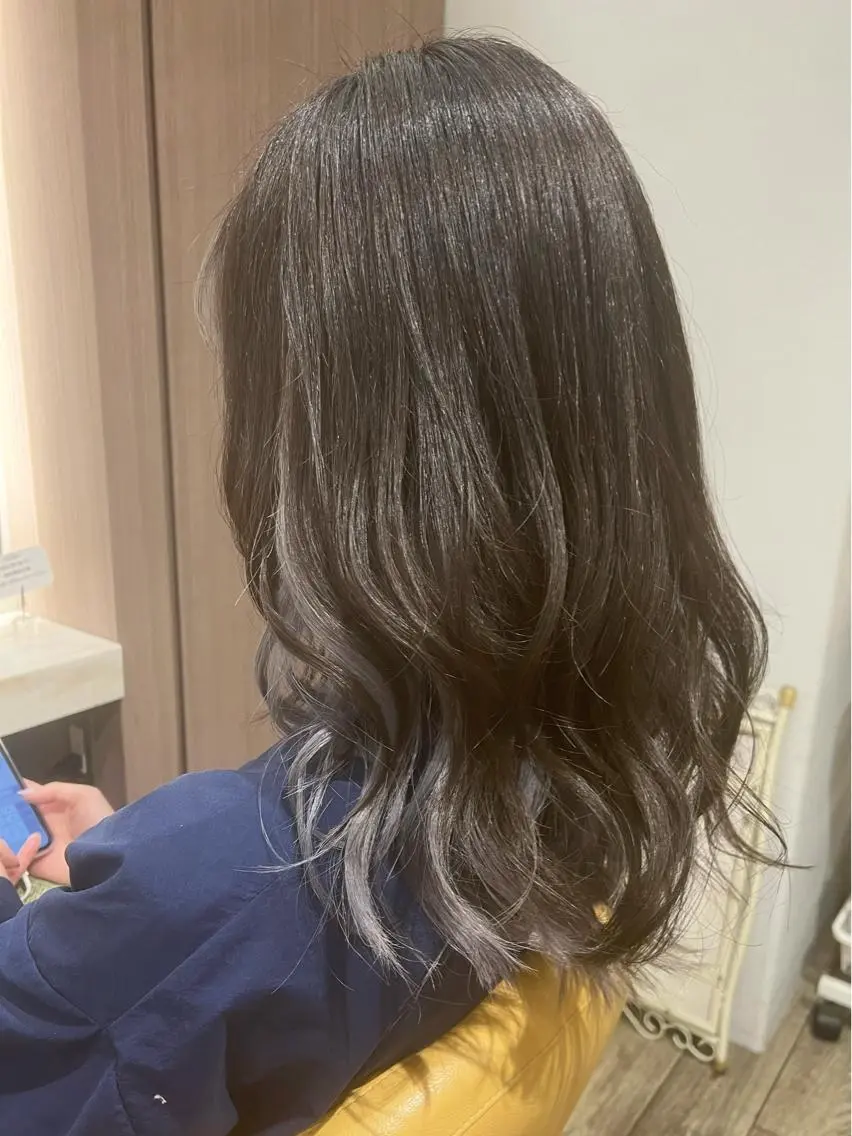 ロング カラー ヘアアレンジ カット ヘアカラー トリートメント 白髪ぼかし大人メンズ 根本零のヘアスタイル