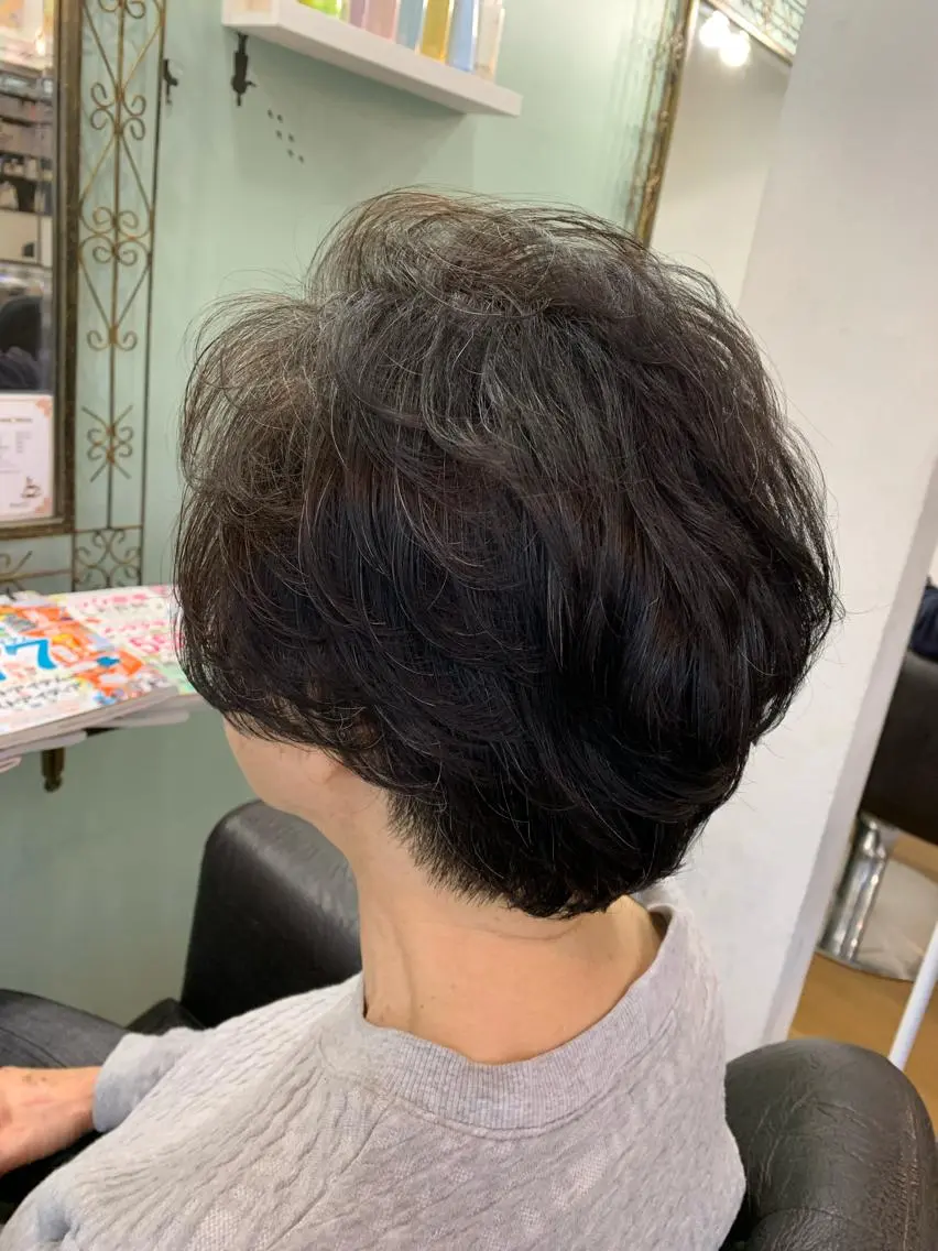 ショート カラー パーマ R ri R takagiのヘアスタイル