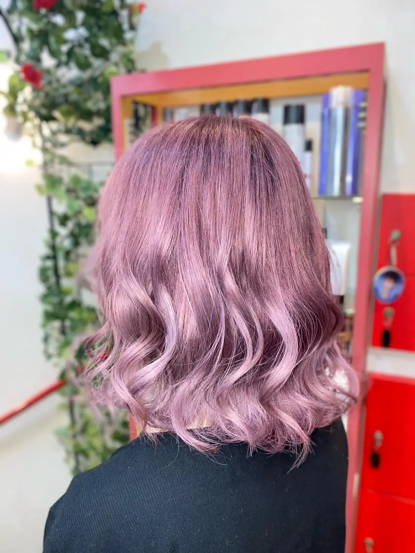 ミディアム アッシュ ヘアカラー ゆぴ☾/推しカラー /ハイトーンのヘアスタイル