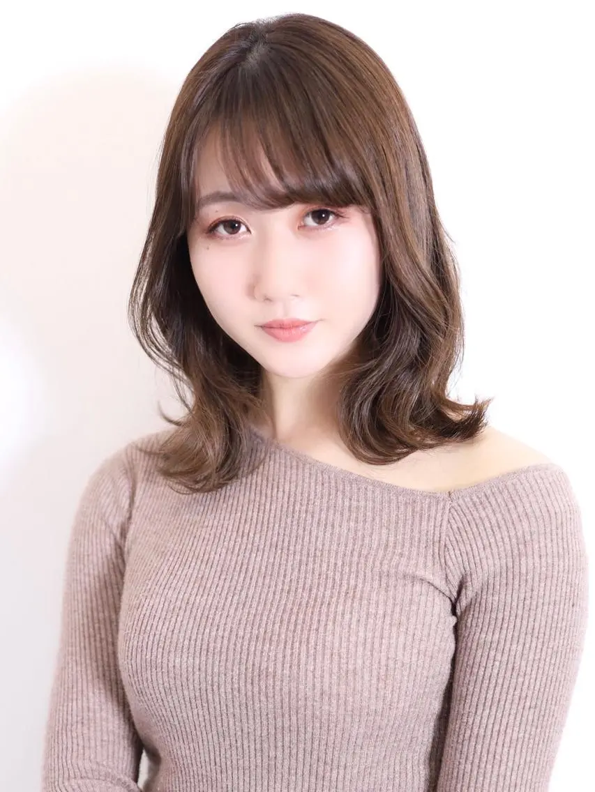 ミディアム アッシュ くびれヘア カット ヘアカラー トリートメント W/LIBERTY 🌸鶴岡優のヘアスタイル