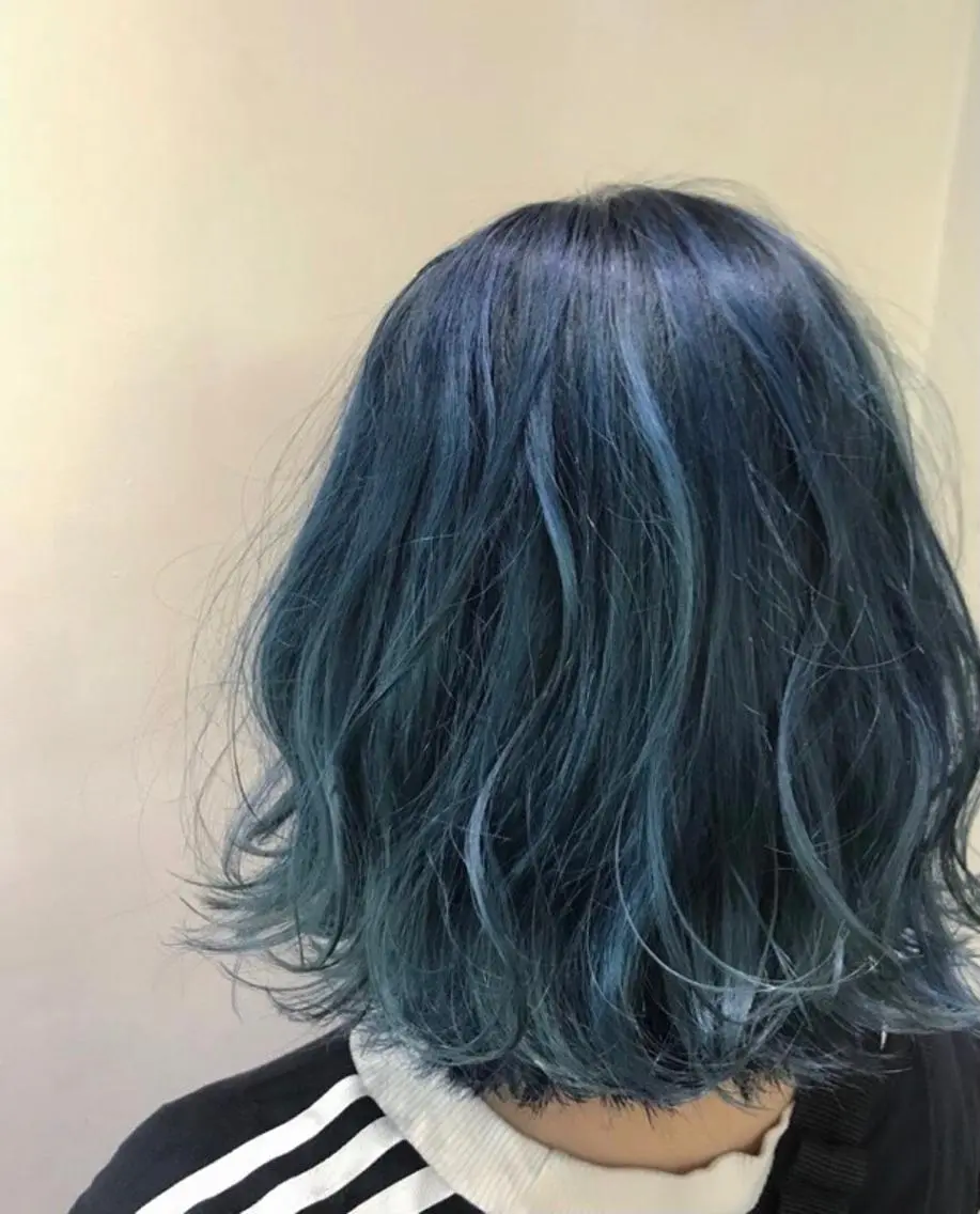 ミディアム カラー ブリーチ ブルーカラー トリートメント カット ヘアカラー MYA 🤍kanaのヘアスタイル