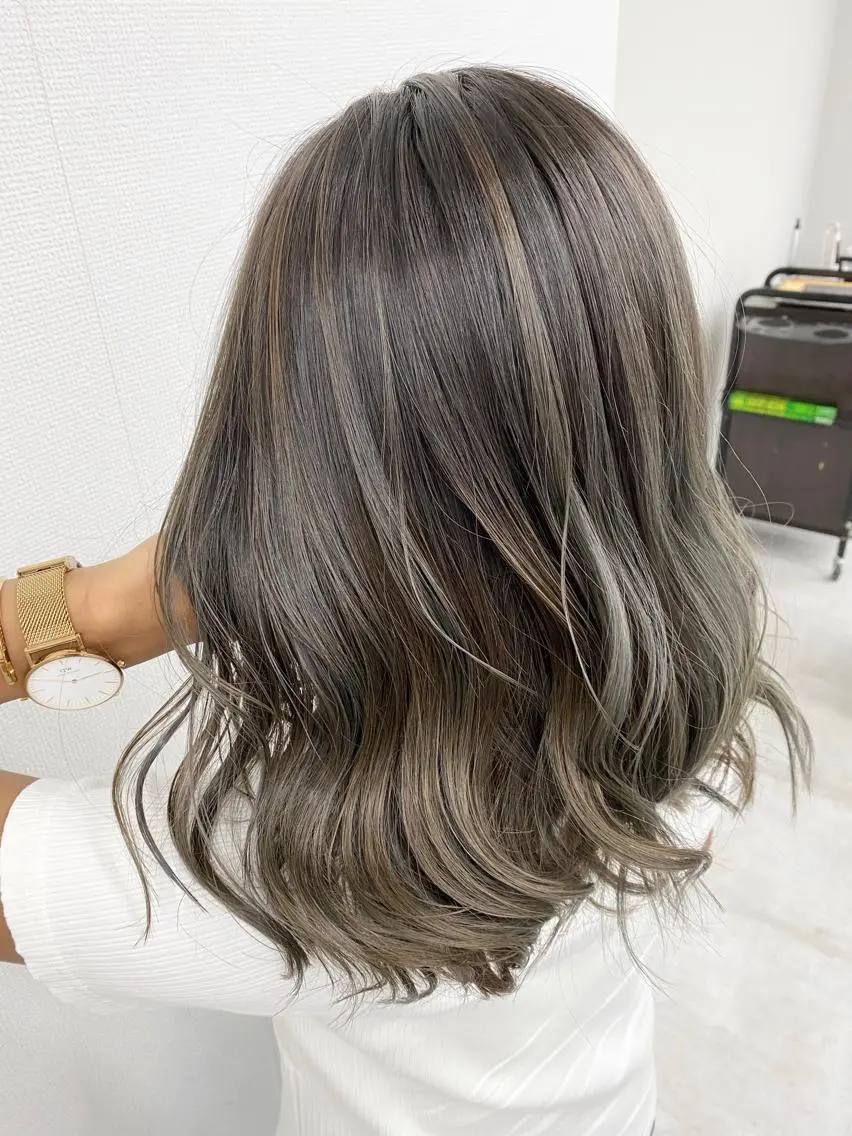 セミロング カットモデル急募🌈 技術責任者久保のヘアスタイル