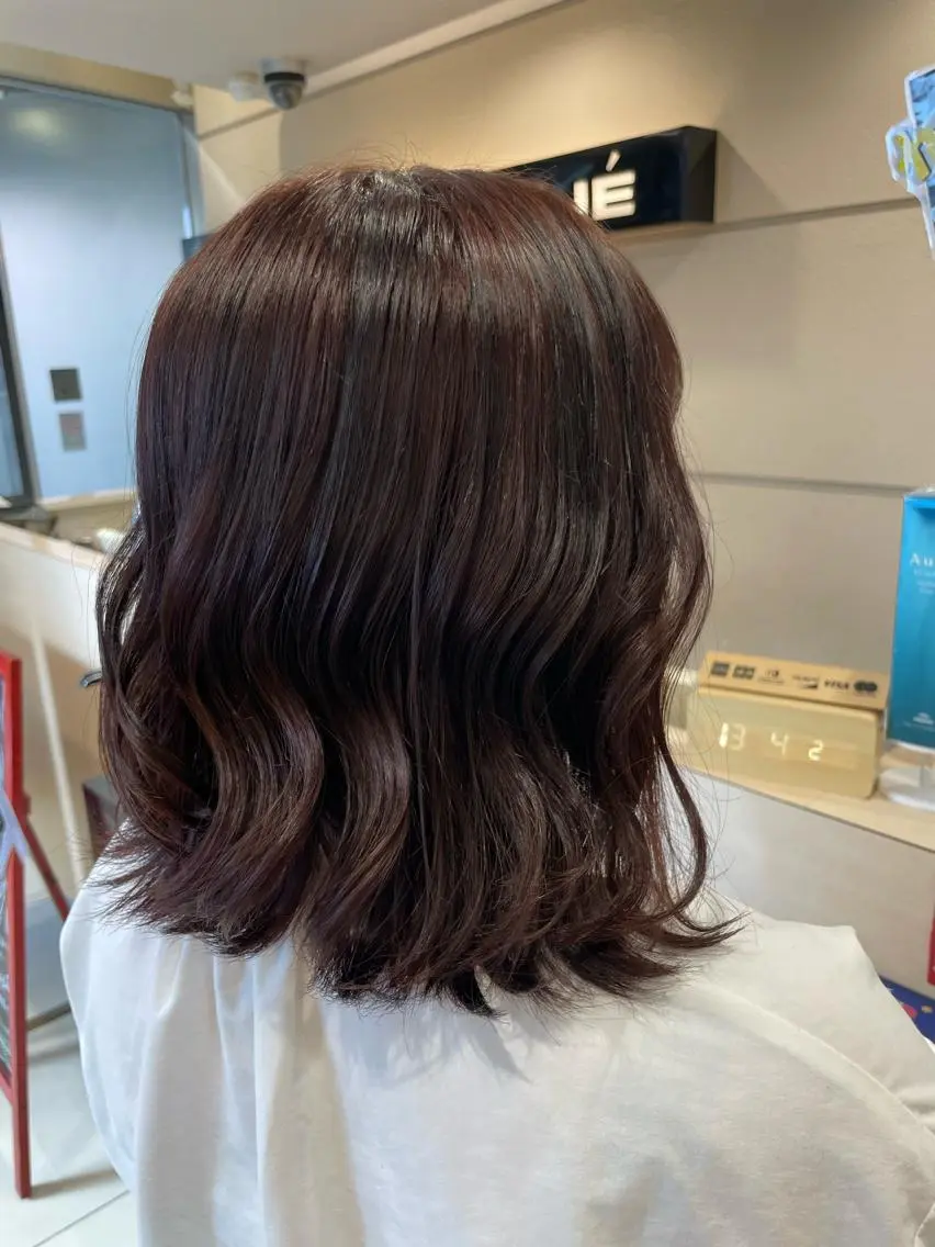 ミディアム カラー ブラウンカラー ピンクカラー ピンクブラウン ヘアカラー トリートメント クロスパーマ/うる艶 カラー/Kurumiのヘアスタイル