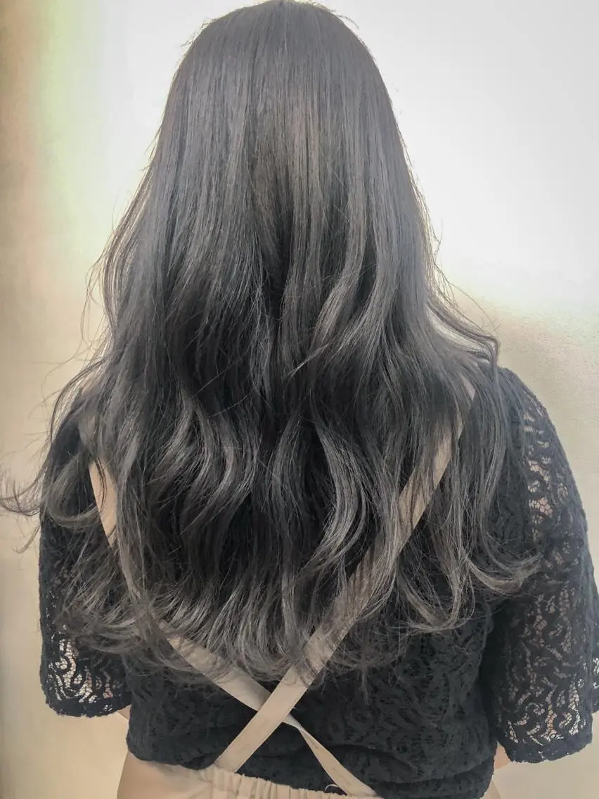 ロング レイヤーカット コトネ🫧 韓国風レイヤーカットのヘアスタイル