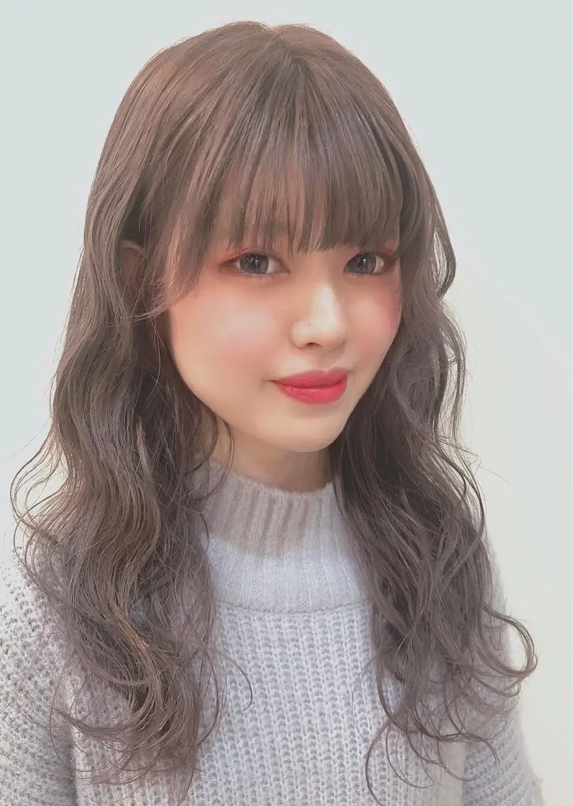ロング 松田 真央のヘアスタイル