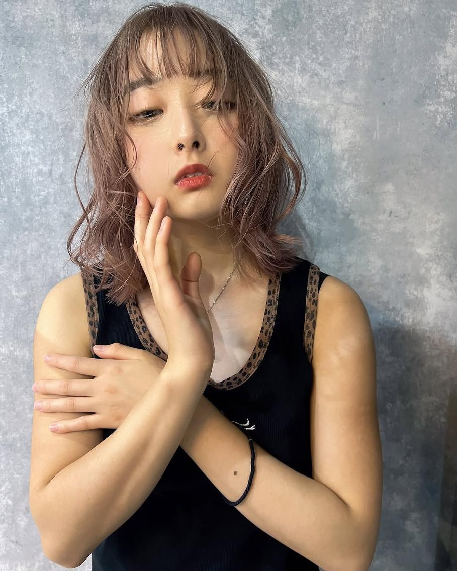 ミディアム カラー レイヤーカット ウルフカット カット ヘアカラー トリートメント ウルフ/レイヤー /ブリーチ/心斎橋のヘアスタイル
