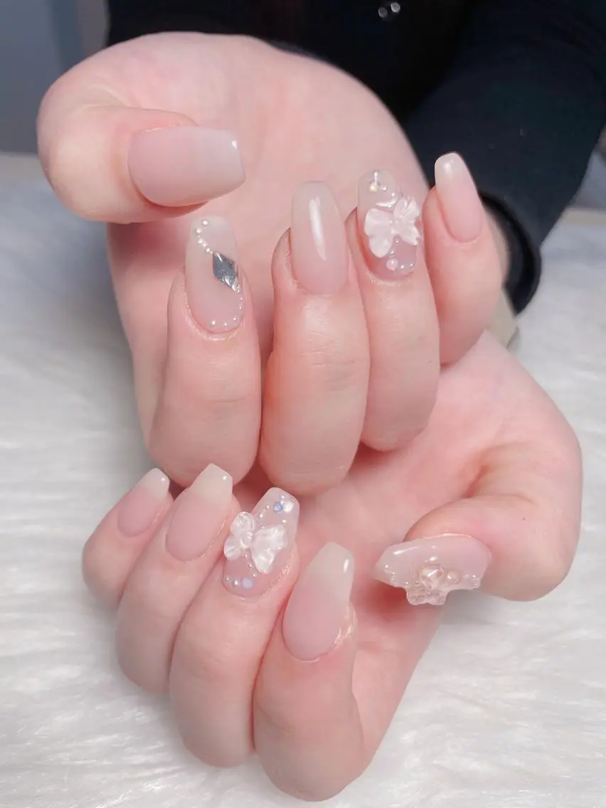 ネイル MiKi Nai池袋 長さだし得意のネイルデザイン