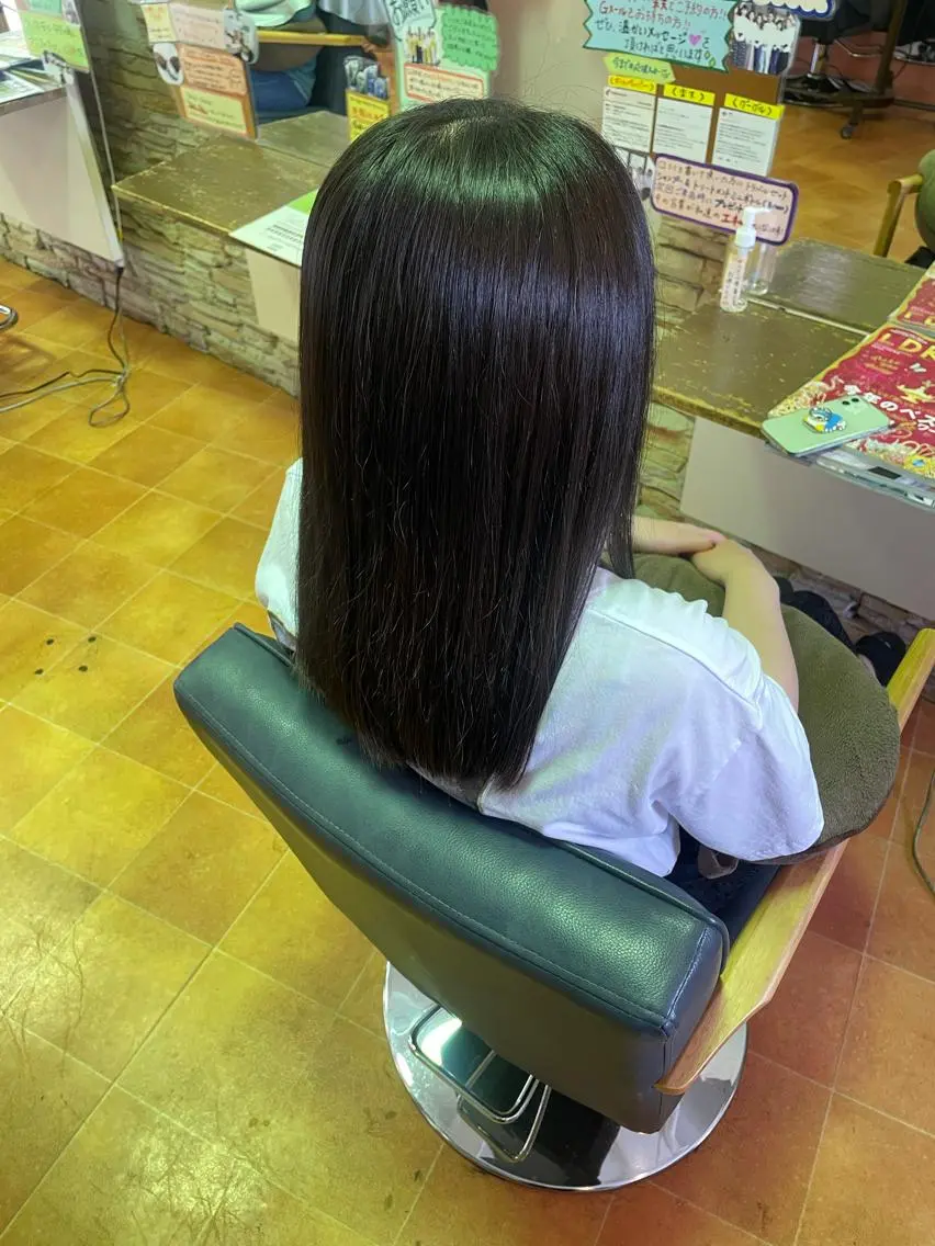 セミロング カラー アッシュ ブルーカラー ブルーアッシュ 山口 彩海のヘアスタイル
