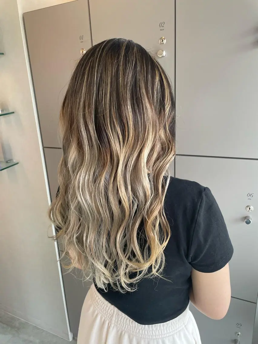セミロング 切りっぱなしボブ ショートボブ セミロングパーマ ミストバング ボブ モテ髪/ボブ/ショー ト/アダチフウトのヘアスタイル