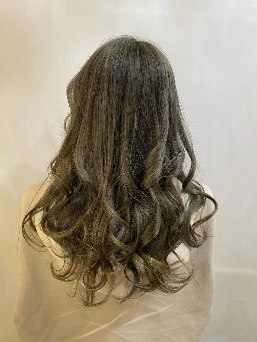 ロング カット ヘアカラー 長濱 俊のヘアスタイル
