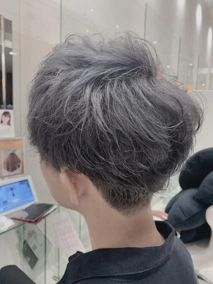 ミディアム 金井 郁弥のヘアスタイル